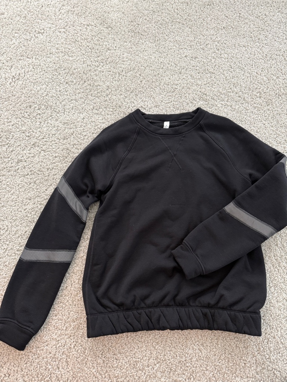 Lululemon Women Black Crewneck Sweatshirt with Reflective Sleeve Stripes